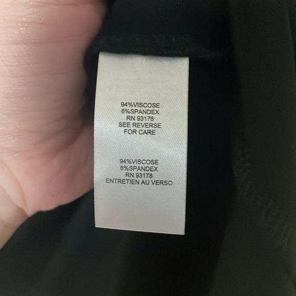 T Tahari size medium black ruffle short sleeve soft and stretchy blouse top - Picture 6 of 8